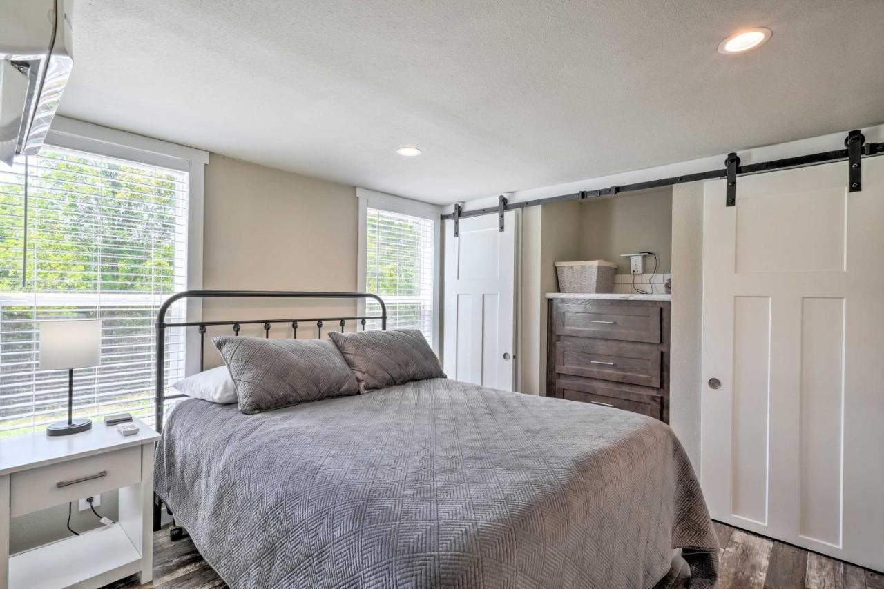 Branson Tiny Home On 52 Acres With Private Lake! Exterior photo