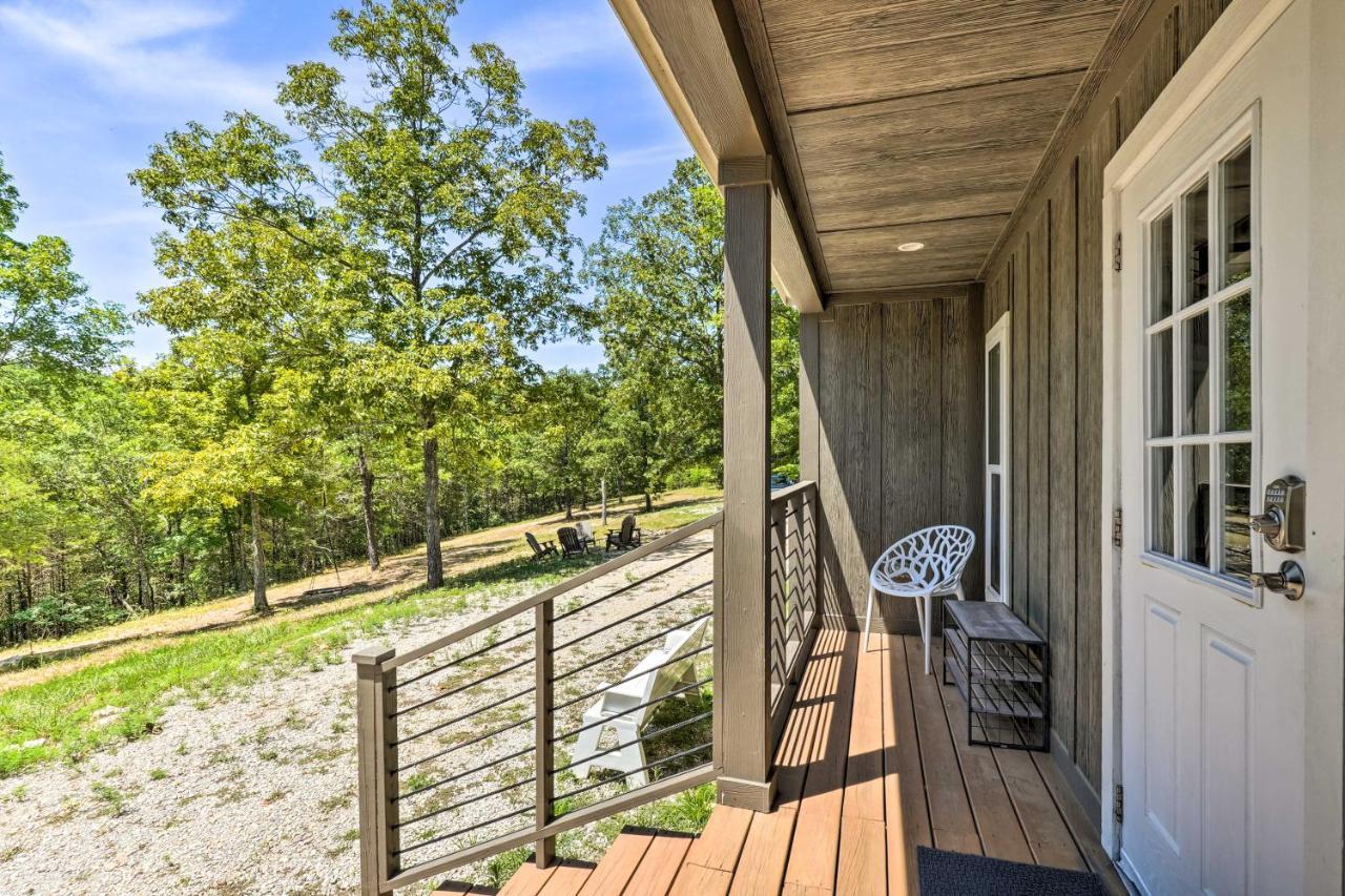 Branson Tiny Home On 52 Acres With Private Lake! Exterior photo