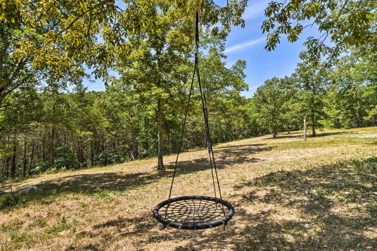 Branson Tiny Home On 52 Acres With Private Lake! Exterior photo