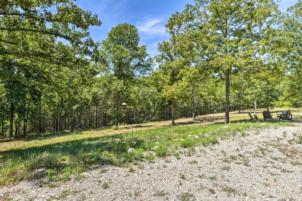 Branson Tiny Home On 52 Acres With Private Lake! Exterior photo