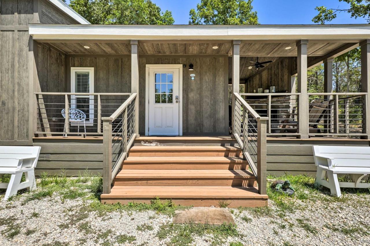 Branson Tiny Home On 52 Acres With Private Lake! Exterior photo