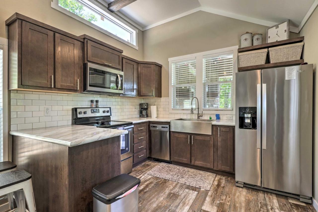 Branson Tiny Home On 52 Acres With Private Lake! Exterior photo
